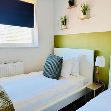 2 Bed House, Sleeps 6, Dog Friendly, Close To A14 M11, With Garden & Parking Long Stay Work Contractor Leisure, Jade CBG Extérieur photo