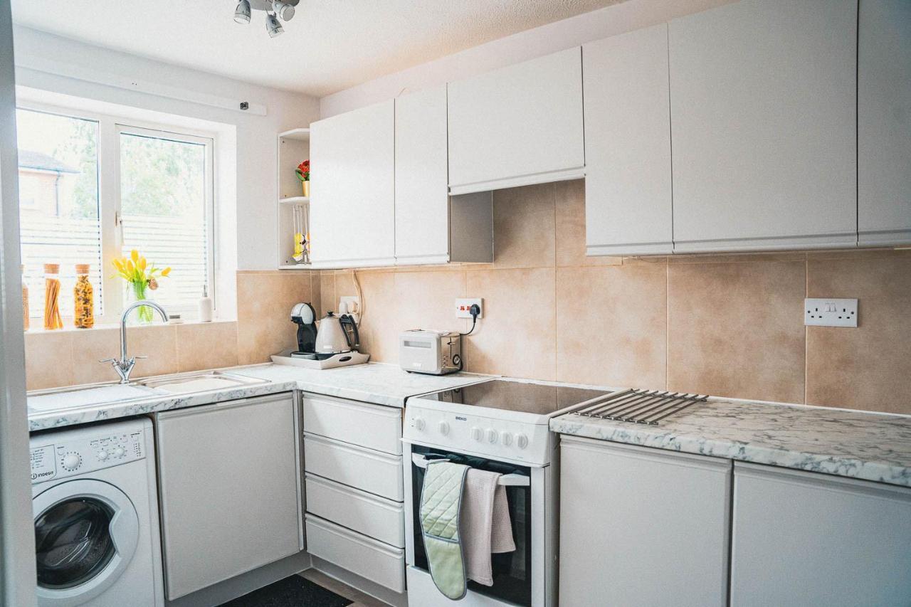 2 Bed House, Sleeps 6, Dog Friendly, Close To A14 M11, With Garden & Parking Long Stay Work Contractor Leisure, Jade CBG Extérieur photo