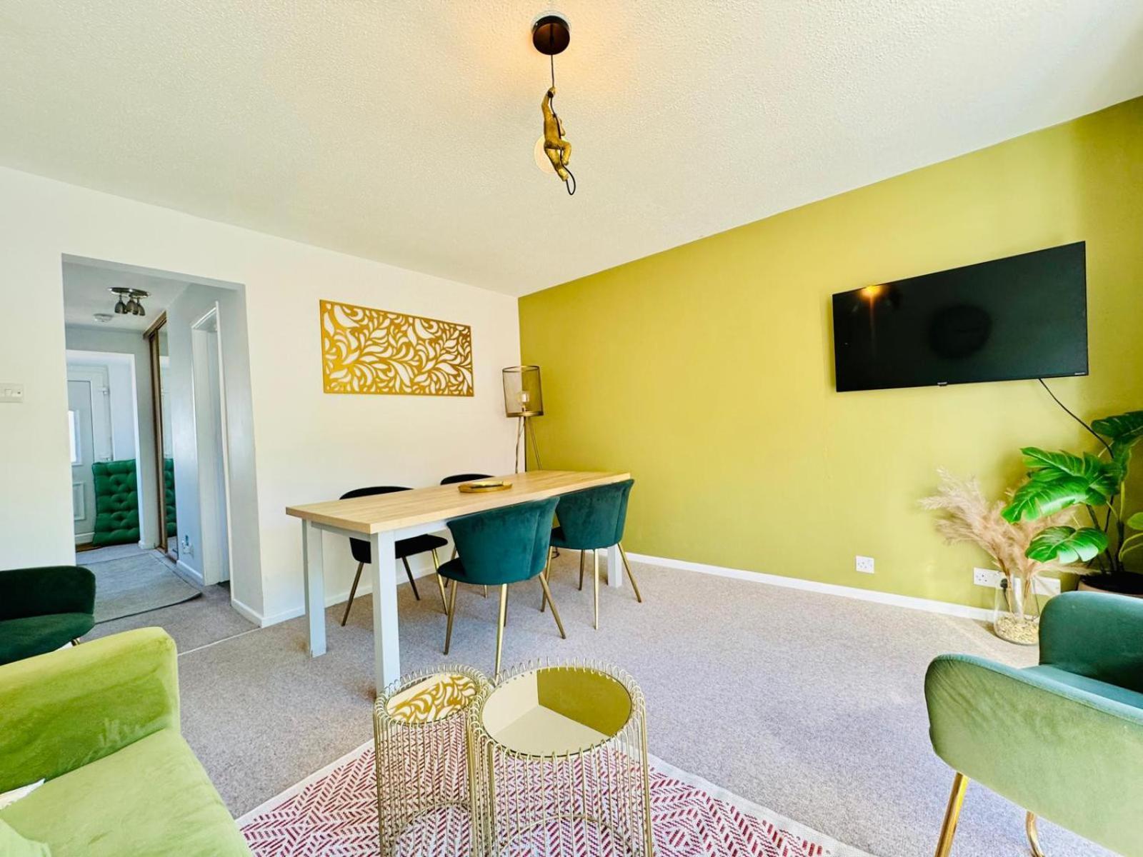 2 Bed House, Sleeps 6, Dog Friendly, Close To A14 M11, With Garden & Parking Long Stay Work Contractor Leisure, Jade CBG Extérieur photo