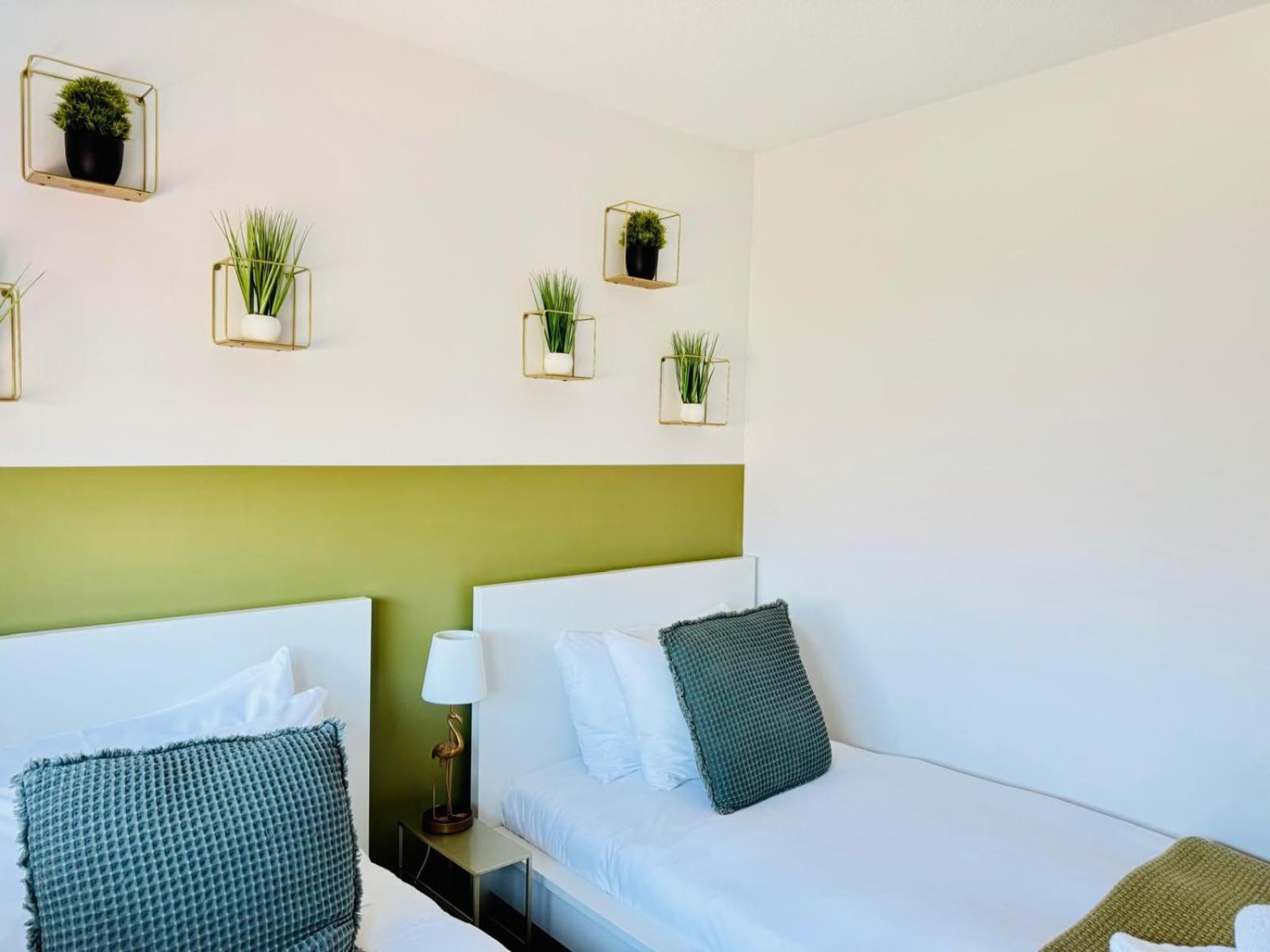 2 Bed House, Sleeps 6, Dog Friendly, Close To A14 M11, With Garden & Parking Long Stay Work Contractor Leisure, Jade CBG Extérieur photo